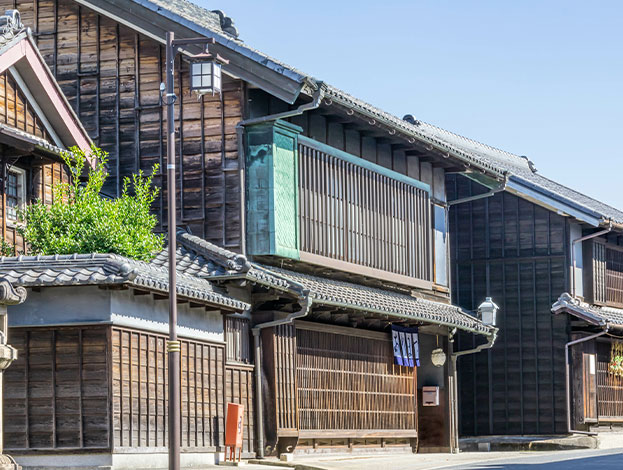 レトロな町家が並ぶ有松の古い町並み